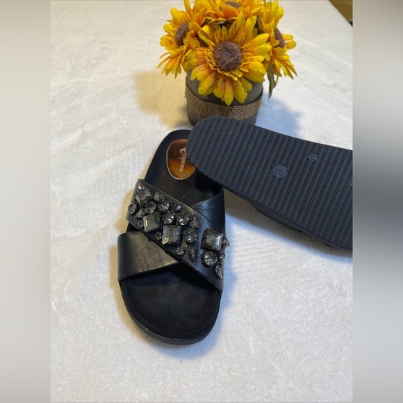 Easy Spirit "Marvina" Criss-Cross Strap Rhinestone Leather Sandal Size 5.5 - Picture 4 of 5